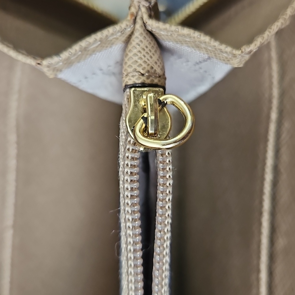 Michael Kors Tan Jet Set Travel Saffiano Leather Zip Around Continental Wallet - Picture 9 of 9